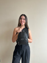 Cargar imagen en el visor de la galería, Mochila Michael Kors Jaycee Small  - Black