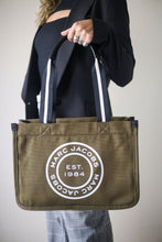 Cargar imagen en el visor de la galería, Tote Medium Marc Jacobs - Beech