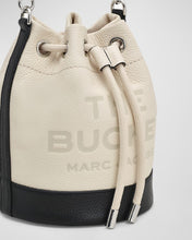 Cargar imagen en el visor de la galería, Bombonera Marc Jacobs The Bucket - Ivory Multi