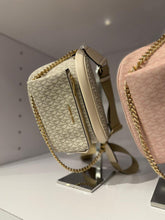 Cargar imagen en el visor de la galería, Riñonera Michael Kors Slater - Light Cream Multi