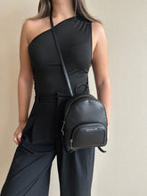 Cargar imagen en el visor de la galería, Mochila Michael Kors Jaycee Small  - Black