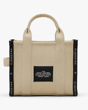 Cargar imagen en el visor de la galería, The Tote Bag Marc Jacobs Jacquard Small - Warm Sand