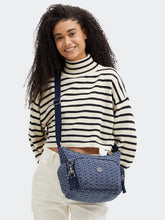 Cargar imagen en el visor de la galería, Cartera Kipling Gabb S - Signature Denim