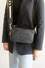 Cargar imagen en el visor de la galería, Crossbody Marc Jacobs Flash - Black Strap Gold and White