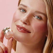 Cargar imagen en el visor de la galería, Rare Beauty Selena's Faves Mini Fragrance &amp; Blush Set