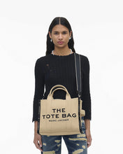 Cargar imagen en el visor de la galería, The Tote Bag Marc Jacobs Jacquard Medium - Warm Sand