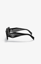 Cargar imagen en el visor de la galería, Gafas de Sol Prada - Triangulares