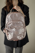 Cargar imagen en el visor de la galería, Mochila Kipling Seoul S - Quartz Metallic