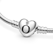 Cargar imagen en el visor de la galería, Pulsera Pandora Moments - Broche Corazón